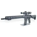 Muokattava AR-15-esittelyteline – tuote viistosta kuvattuna